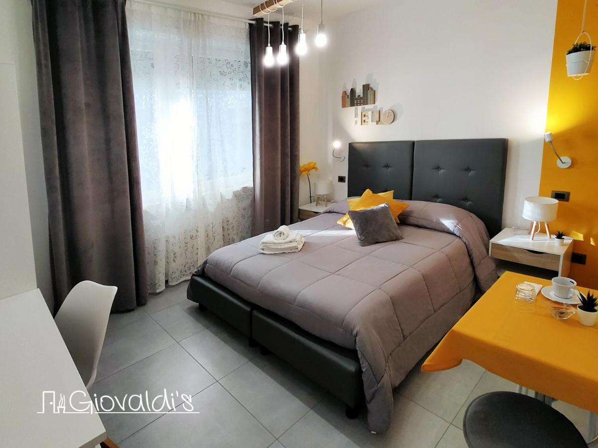 Giovaldi's Bed and breakfast *